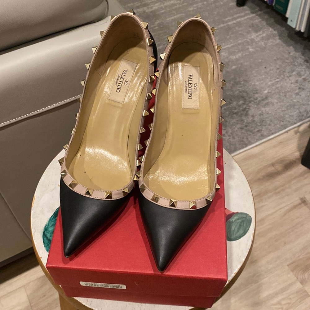 Valentino pumps